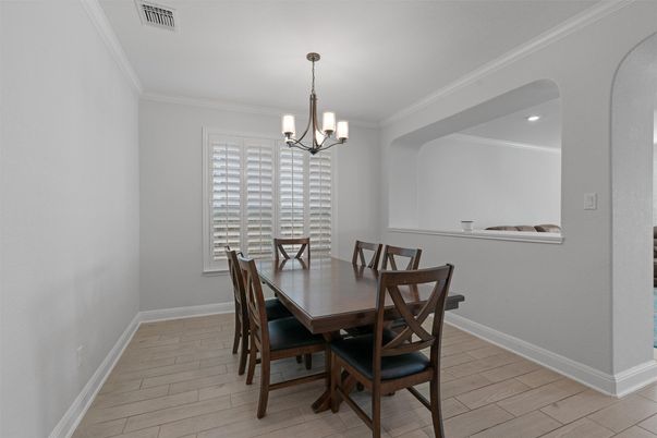 Chandelier, Dining room, Interior, Recessed Lighting, Wood Texture Flooring