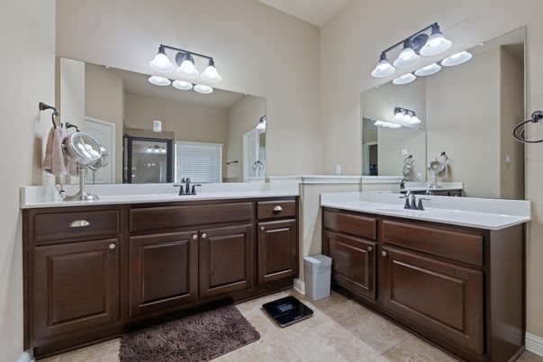 Bathroom, Dual Sink Vanities, Interior
