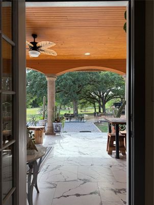 Interior, Marble, Recessed Lighting, Water