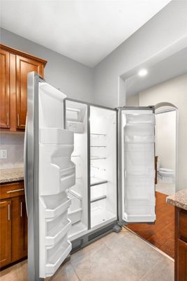 Bathroom, Interior, Recessed Lighting, Wood Texture Flooring