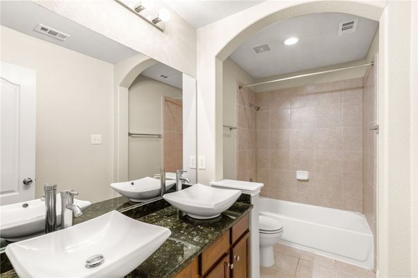 Bathroom, Dual Sink Vanities, Interior, Recessed Lighting