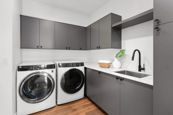Interior, Washer, Wood Texture Flooring