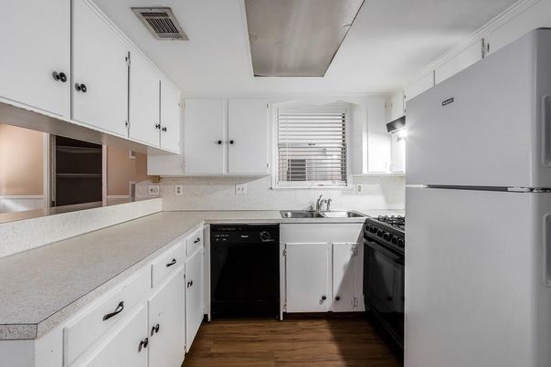 Interior, Kitchen, Wood Texture Flooring