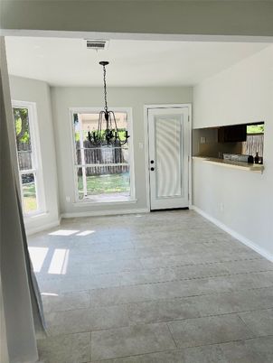 Chandelier, Empty room, Interior, Pendant Lights