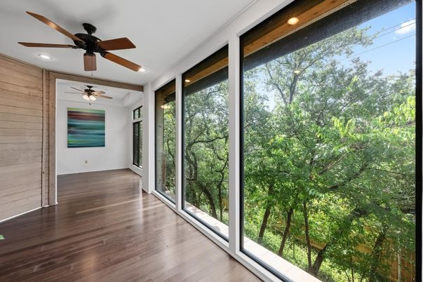 Empty room, Interior, Recessed Lighting, Wood Texture Flooring