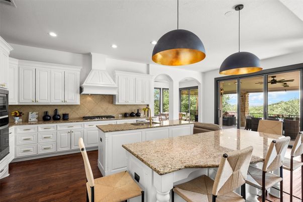 Dining room, Interior, Kitchen, Pendant Lights, Recessed Lighting, Wood Texture Flooring