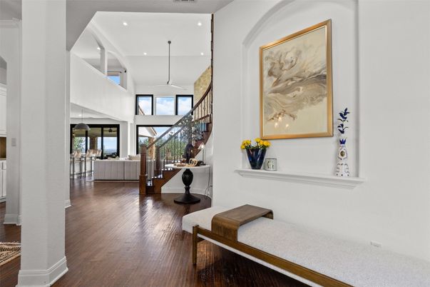 Interior, Pendant Lights, Recessed Lighting, Wood Texture Flooring