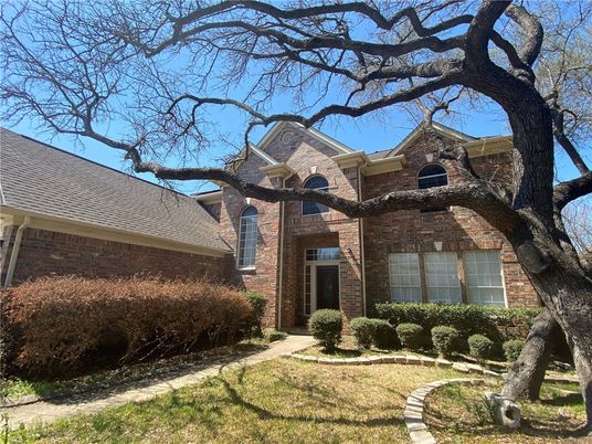 Exterior, Facade, Brick Facade, Brick Traditional