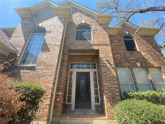 Exterior, Facade, Brick Facade, Brick Traditional
