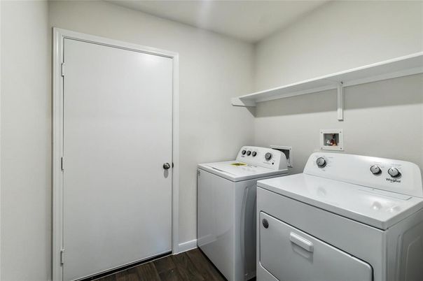 Interior, Washer, Wood Texture Flooring