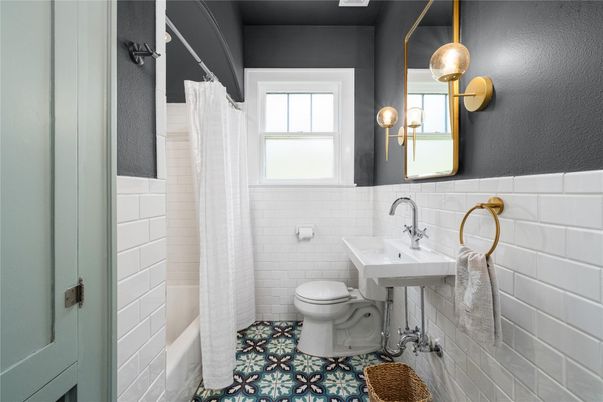 Bathroom, Interior, Pendant Lights