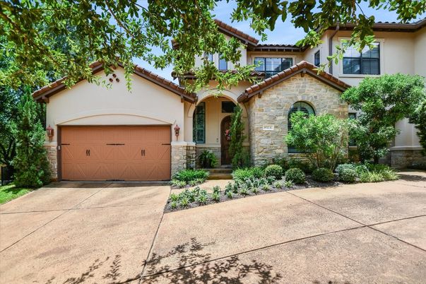 Attached, Exterior, Facade, Spanish Mediterranean