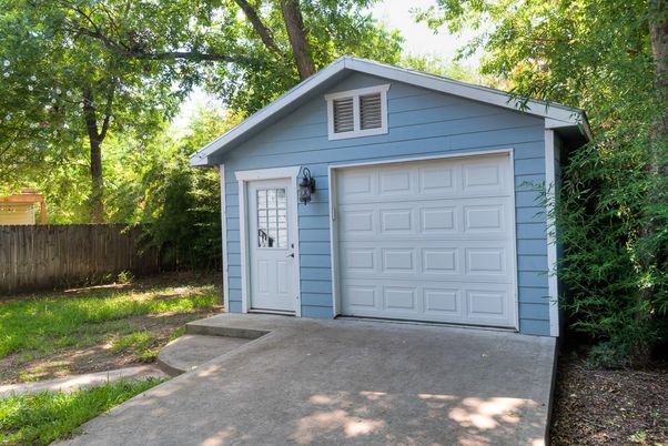 Detached Garage, Exterior