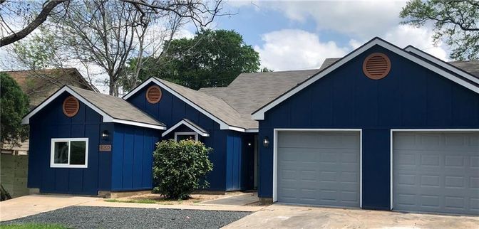 Attached, Exterior, Facade, Ranch