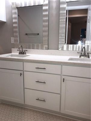 Bathroom, Dual Sink Vanities, Interior