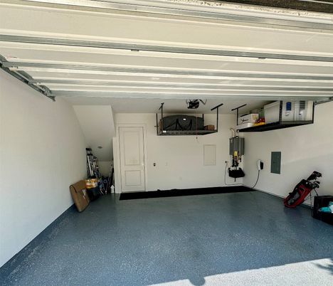 Garage, Interior