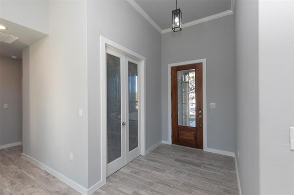 Interior, Pendant Lights, Recessed Lighting, Wood Texture Flooring