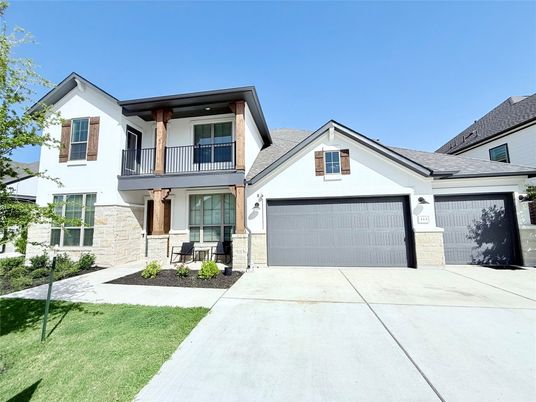 Attached, Exterior, Facade, Farmhouse