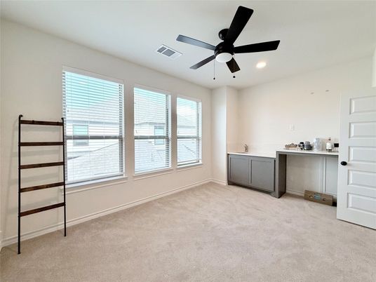 Empty room, Home Office, Interior, Recessed Lighting