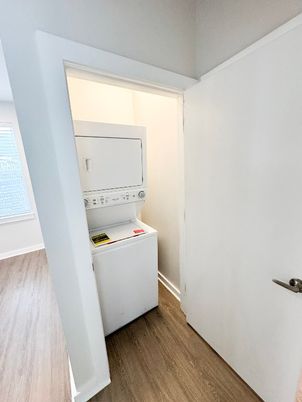 Interior, Utility Closets, Washer, Wood Texture Flooring