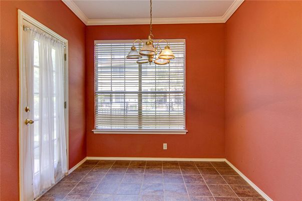 Chandelier, Empty room, Interior, Pendant Lights