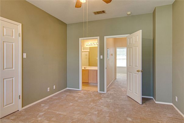 Bathroom, Empty room, Interior, Pendant Lights