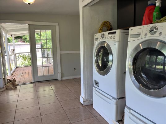 Interior, Utility Closets, Washer