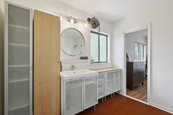 Bathroom, Dual Sink Vanities, Interior, Wood Texture Flooring