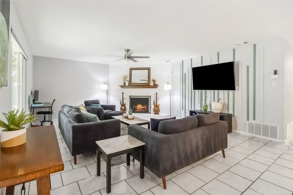 Fireplace, Interior, Living room