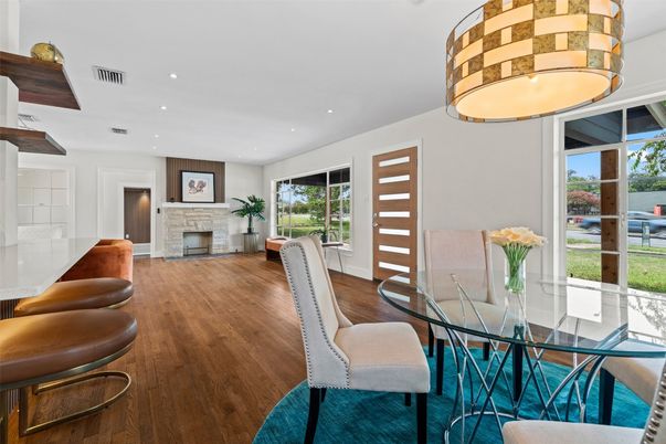 Dining room, Fireplace, Interior, Recessed Lighting, Wood Texture Flooring