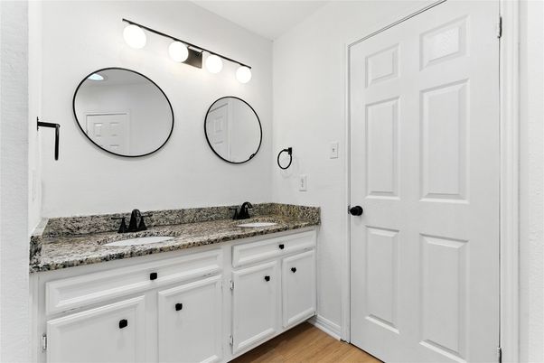 Bathroom, Dual Sink Vanities, Interior, Wood Texture Flooring