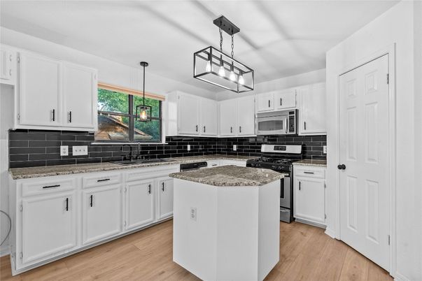 Interior, Kitchen, Pendant Lights, Wood Texture Flooring