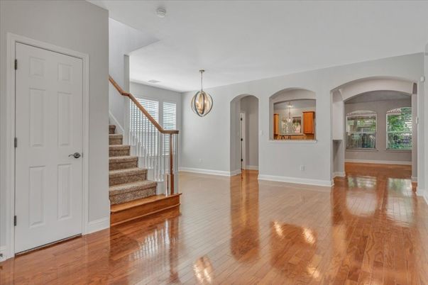 Interior, Pendant Lights, Wood Texture Flooring