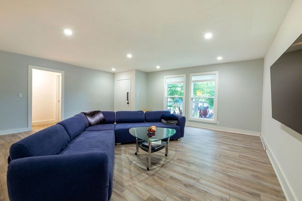 Interior, Living room, Recessed Lighting, Wood Texture Flooring
