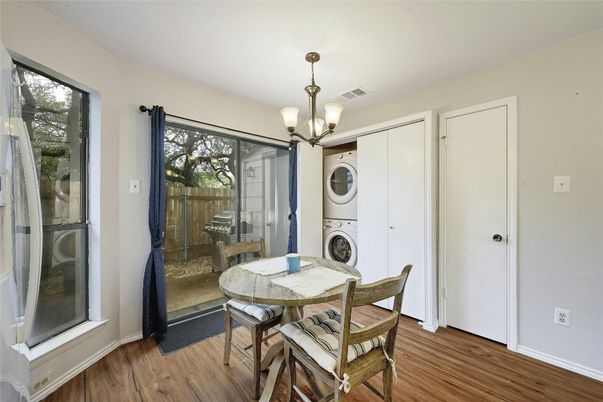 Chandelier, Dining room, Interior, Washer, Wood Texture Flooring