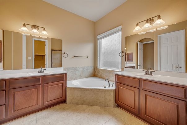 Bathroom, Dual Sink Vanities, Interior