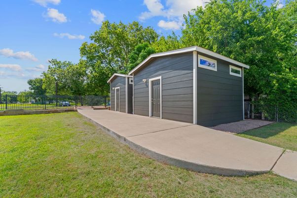 Detached Garage, Exterior
