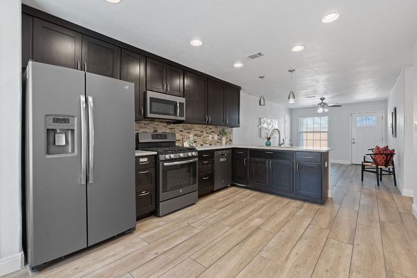 Interior, Kitchen, Pendant Lights, Recessed Lighting, Wood Texture Flooring