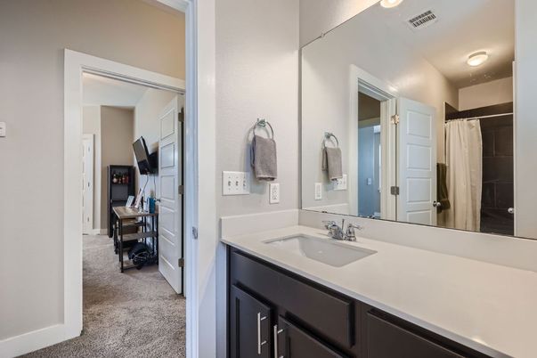 Bathroom, Dual Sink Vanities, Interior