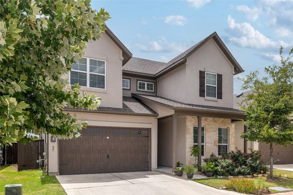 Attached, Exterior, Facade, Farmhouse