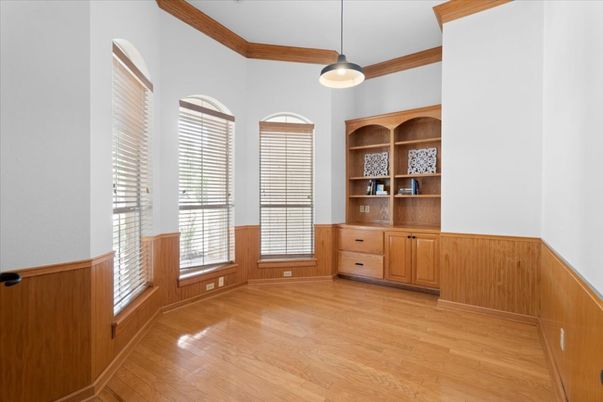 Interior, Pendant Lights, Wood Texture Flooring