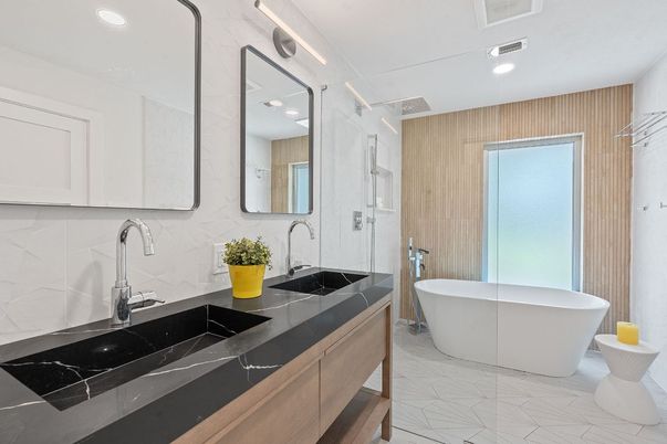 Bathroom, Dual Sink Vanities, Free Standing Baths, Interior, Marble, Recessed Lighting