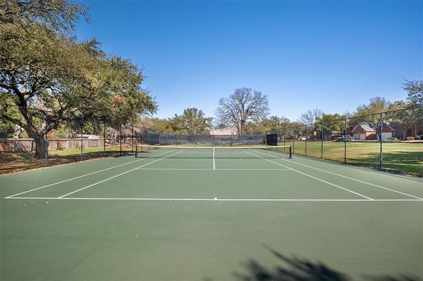 Exterior, Tennis Courts