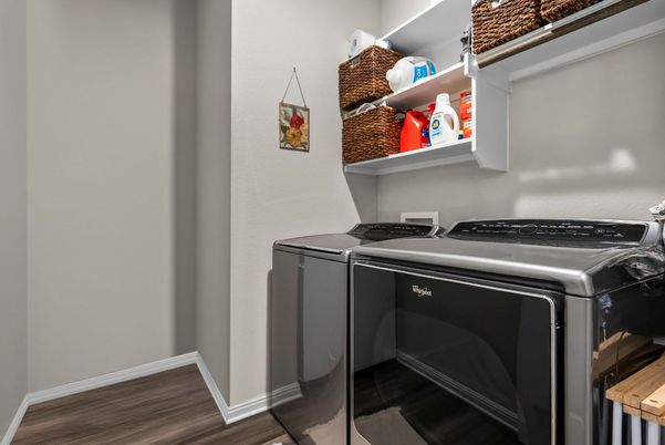Interior, Washer, Wood Texture Flooring