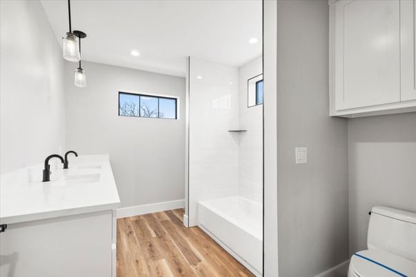 Bathroom, Interior, Pendant Lights, Recessed Lighting, Wood Texture Flooring