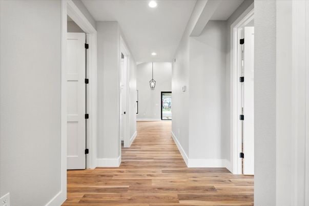 Interior, Recessed Lighting, Wood Texture Flooring