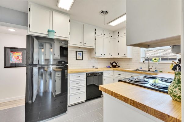 Interior, Kitchen, Recessed Lighting