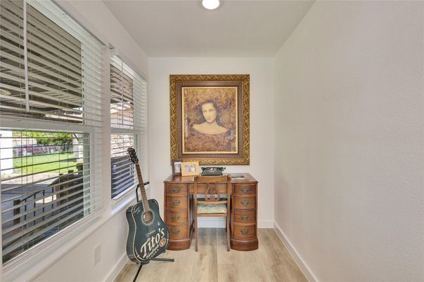 Home Office, Interior, Recessed Lighting, Wood Texture Flooring