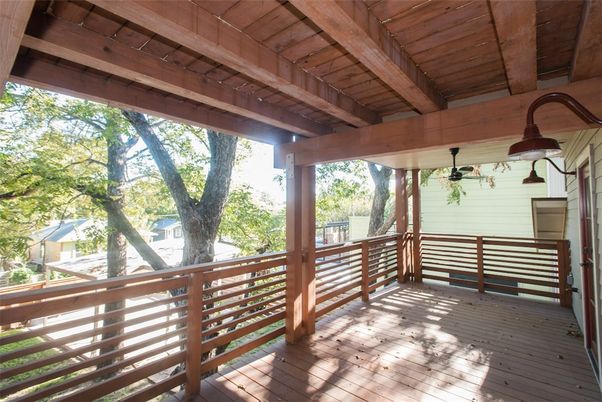 Exterior, Wooden Beams