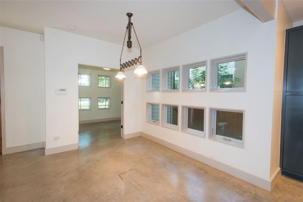 Empty room, Interior, Pendant Lights